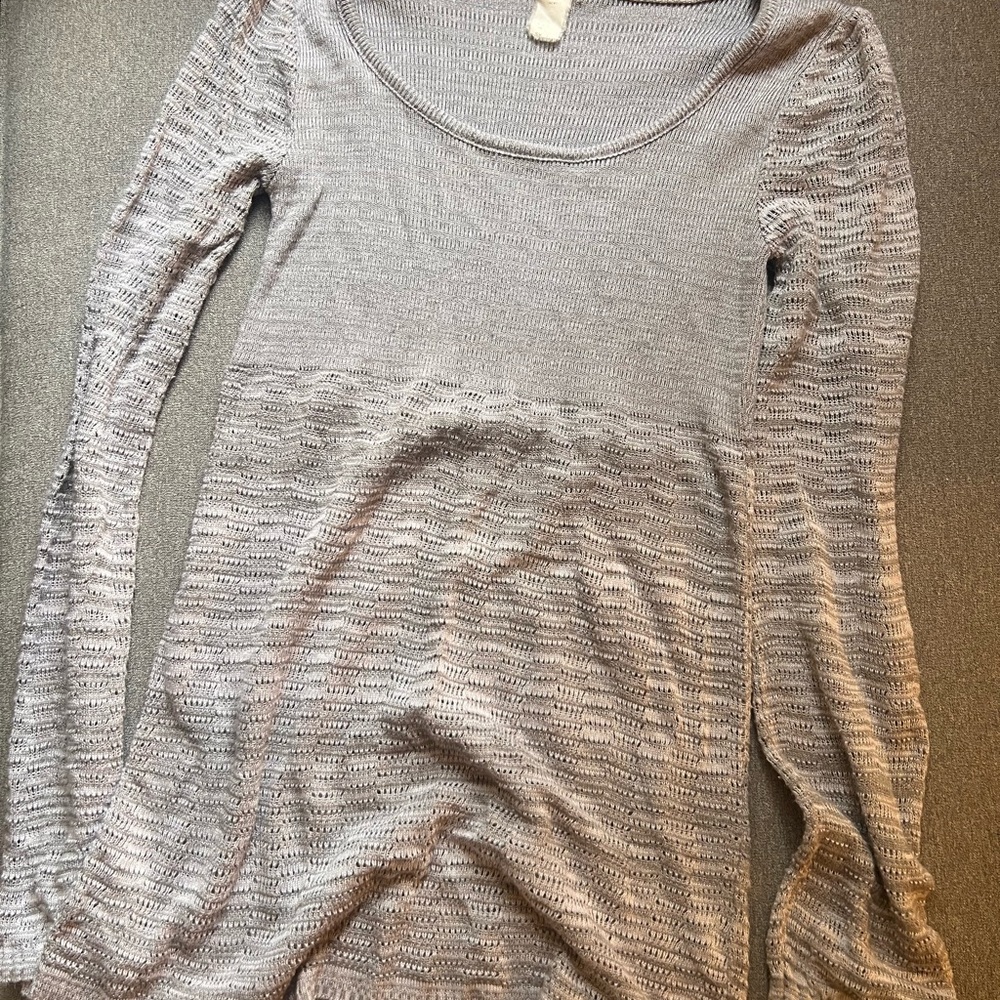 Maurices Light Gray Long Sleeve Knit Top